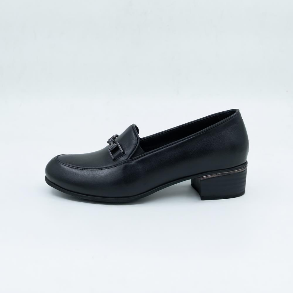 010 Kadın Deri Ayakkabı